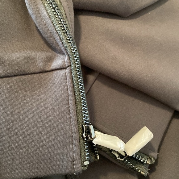 Lisa Rinna Collection slate gray pocket ankle zip rayon blend jogger pants - Picture 8 of 10